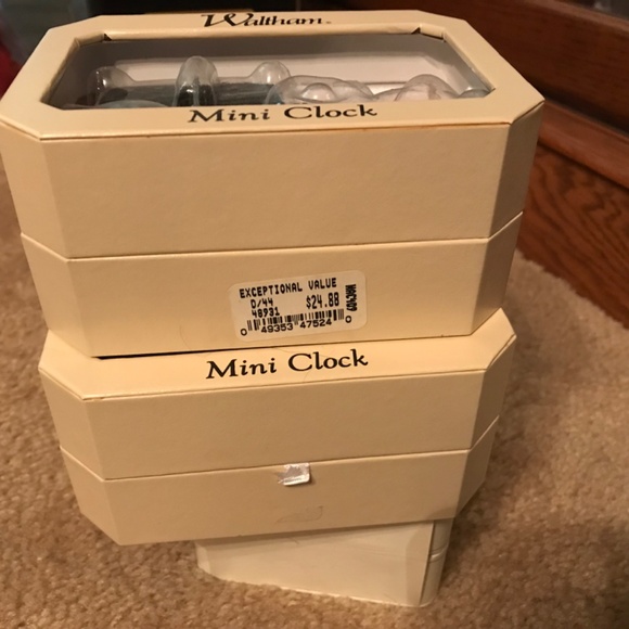 Waltham Vintage Automobile Mini Clock x 2 - Picture 2 of 8